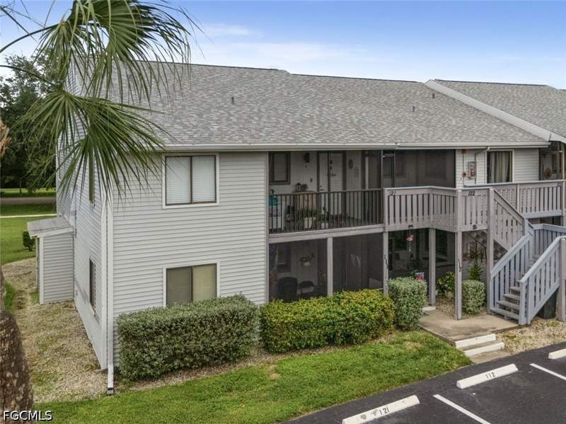 2 bedroom Condominium at 1051 Palm Ave 112, Marinatown Village Condo, North Fort Myers — photo 3