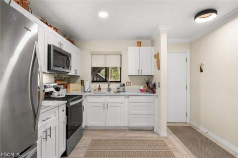 1051 Palm Ave 112, North Fort Myers FL - photo 8 of 32