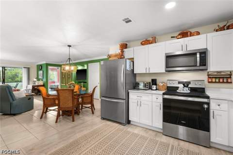 1051 Palm Ave 112, North Fort Myers FL - photo 9 of 32