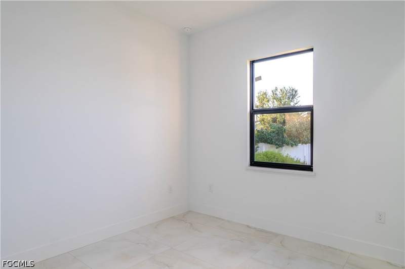 3 bedroom SingleFamilyResidence at 4012 11th St W, Lehigh Acres, Lehigh Acres — photo 2