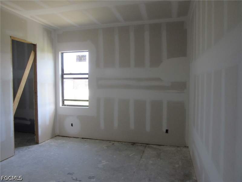 3 bedroom SingleFamilyResidence at 3731 13th St W, Lehigh Acres, Lehigh Acres — photo 3