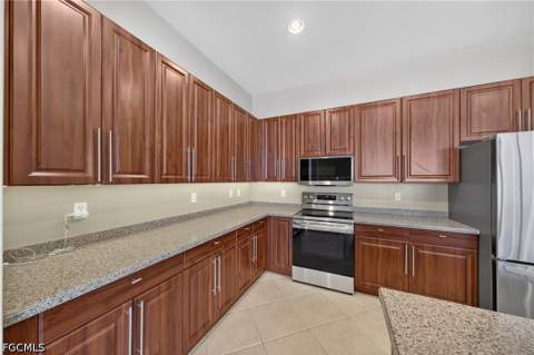 13954 Bently Cir, Fort Myers FL - photo 16 of 43