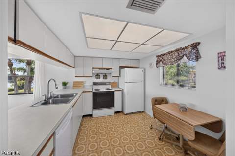 16200 Bay Pointe Blvd 208, North Fort Myers FL - photo 12 of 37