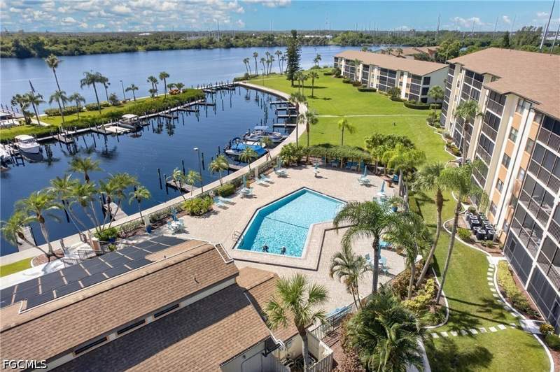 2 bedroom Condominium at 16200 Bay Pointe Blvd 208, Bay Pointe Yacht & Racquet Club, North Fort Myers — photo 4