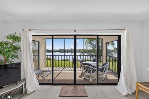 16200 Bay Pointe Blvd 208, North Fort Myers FL - photo 9 of 37