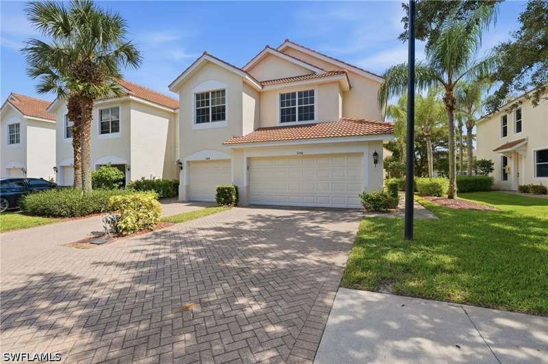 3 bedroom Townhouse at 1148 Oxford Ln, Pinehurst, Naples — photo 2