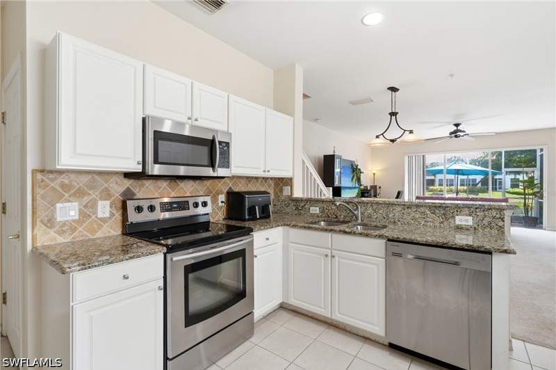 3 bedroom Townhouse at 1148 Oxford Ln, Pinehurst, Naples — photo 3