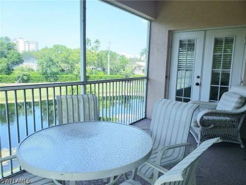 661 Wiggins Lake Dr 201, Naples FL - photo 12 of 36