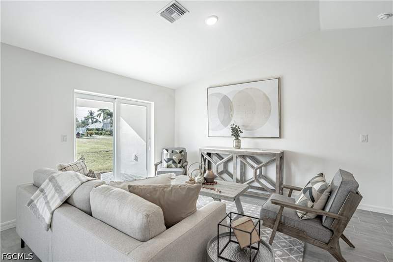 4 bedroom SingleFamilyResidence at 2803 Darlene Pl, Lehigh Acres, Lehigh Acres — photo 4
