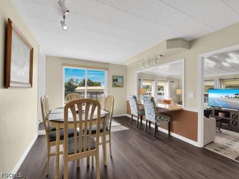 37 Channel Ln, Fort Myers FL - photo 7 of 42