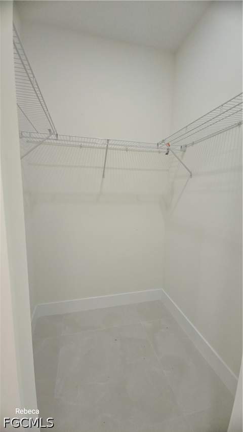 580 Woodview Dr, Lehigh Acres FL - photo 13 of 37