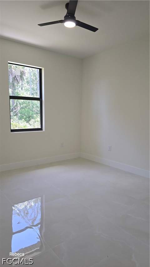 580 Woodview Dr, Lehigh Acres FL - photo 19 of 37