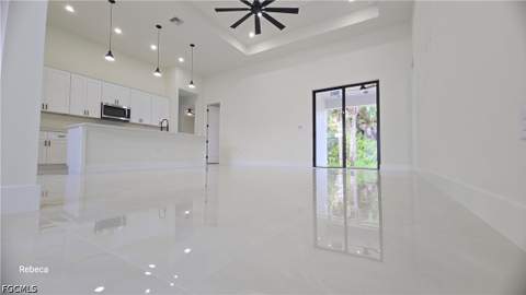 580 Woodview Dr, Lehigh Acres FL - photo 8 of 37