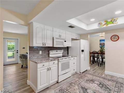 376 Prather Dr, Fort Myers FL - photo 14 of 40