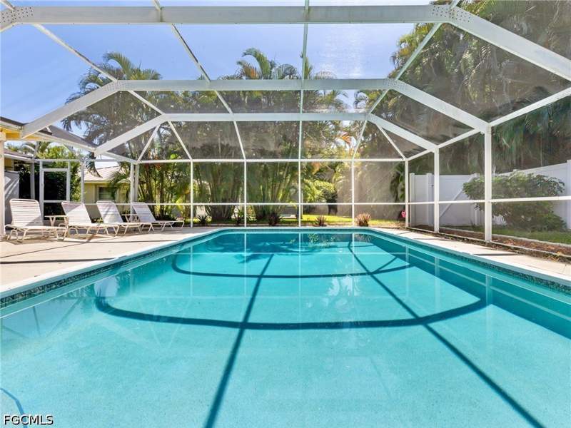 3 bedroom SingleFamilyResidence at 376 Prather Dr, McGregor Isles, Fort Myers — photo 2