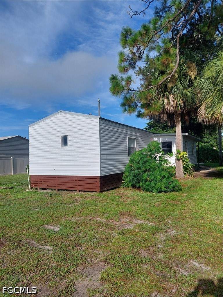 3 bedroom ManufacturedHome at 8386 Tolles Dr, Suncoast Estates Unrec, North Fort Myers — photo 2