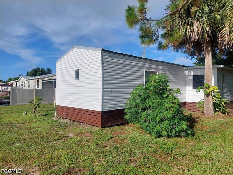3 bedroom ManufacturedHome at 8386 Tolles Dr, Suncoast Estates Unrec, North Fort Myers — photo 3