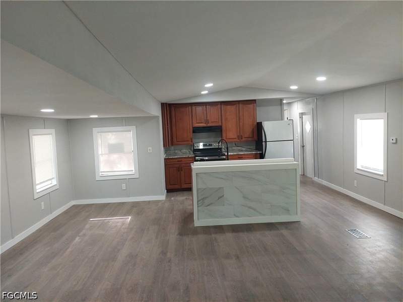 3 bedroom ManufacturedHome at 8386 Tolles Dr, Suncoast Estates Unrec, North Fort Myers — photo 4