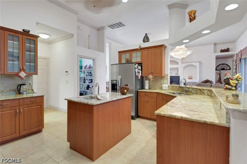 4 bedroom SingleFamilyResidence at 4918 SW 27th Ave, Cape Coral, Cape Coral — photo 5