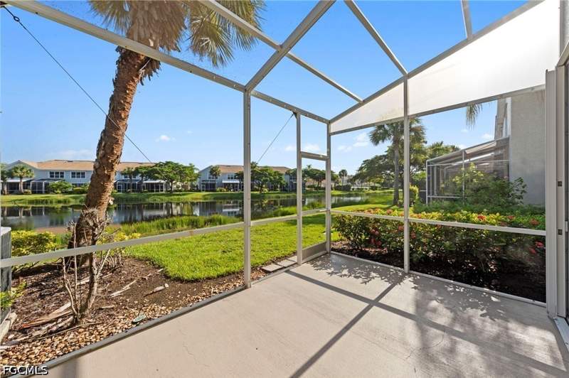 3 bedroom Townhouse at 8451 Village Edge Cir 1, Lakewood Village, Fort Myers — photo 4