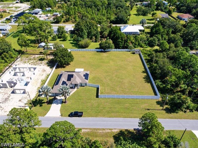 3 bedroom SingleFamilyResidence at 1016 Cleveland Ave, Lehigh Acres, Lehigh Acres — photo 2