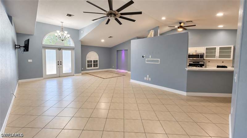 3 bedroom SingleFamilyResidence at 1016 Cleveland Ave, Lehigh Acres, Lehigh Acres — photo 5