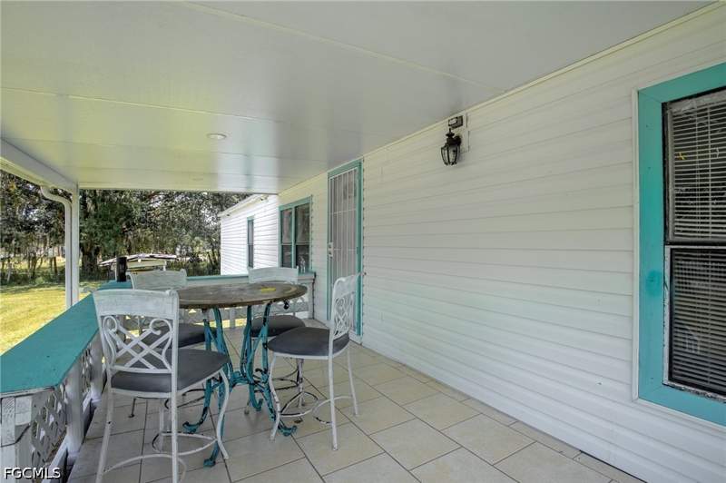 3 bedroom ManufacturedHome at 735 N Granja St, Montura Ranch Sec 14, Clewiston — photo 3