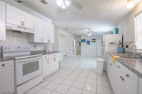 735 N Granja St, Clewiston FL - photo 6 of 42