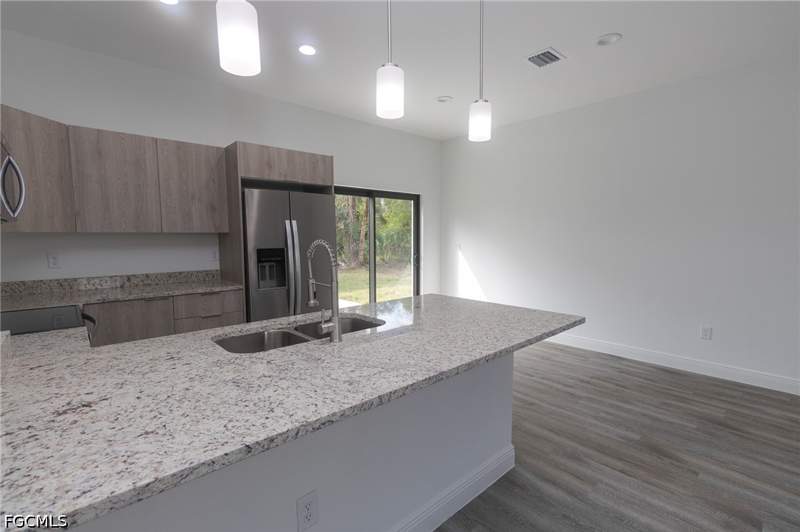 3 bedroom SingleFamilyResidence at 8109 Olive Ct, Port Labelle, Labelle — photo 4