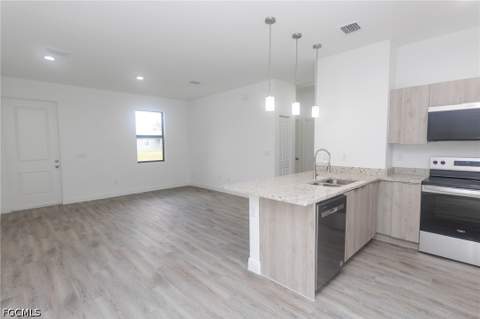 8038 Rolling Cir, Labelle FL - photo 10 of 37