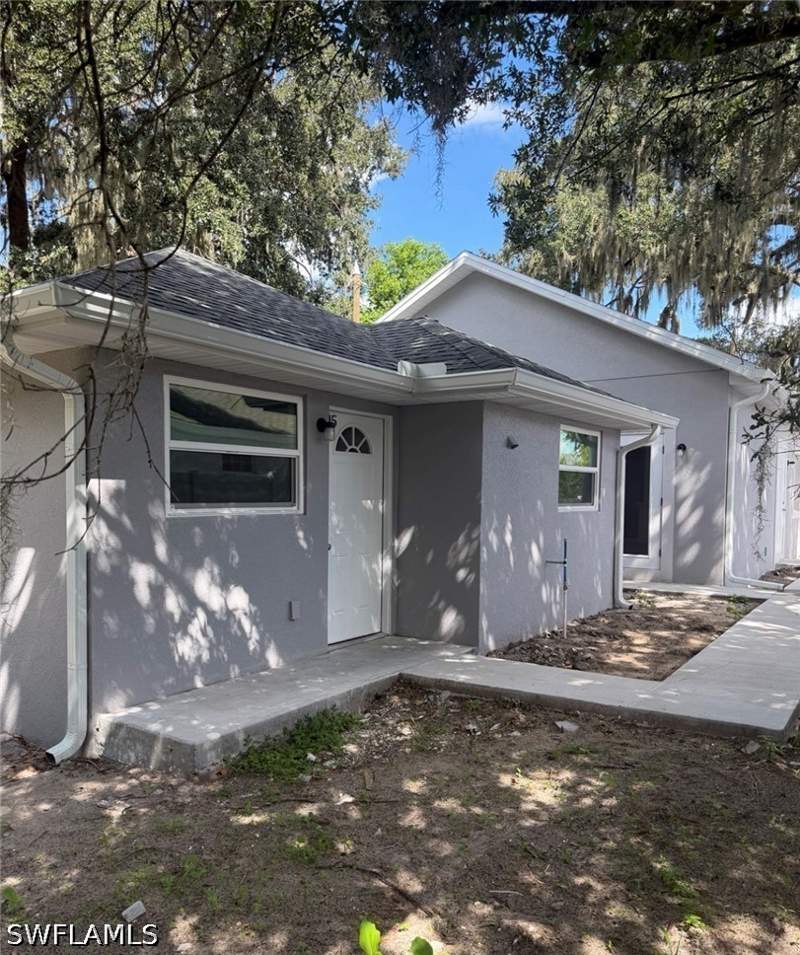 5 bedroom SingleFamilyResidence at 1217 Ecstasy St E, Lehigh Acres, Lehigh Acres — photo 4