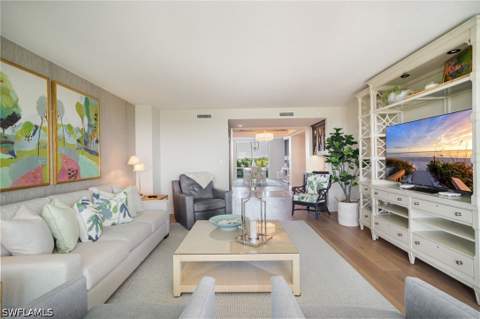 7515 Pelican Bay Blvd 6B, Naples FL - photo 17 of 49