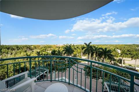 7515 Pelican Bay Blvd 6B, Naples FL - photo 8 of 49