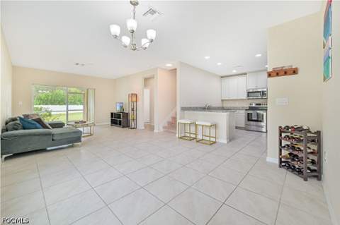 3733 Crofton Ct, Fort Myers FL - photo 11 of 38