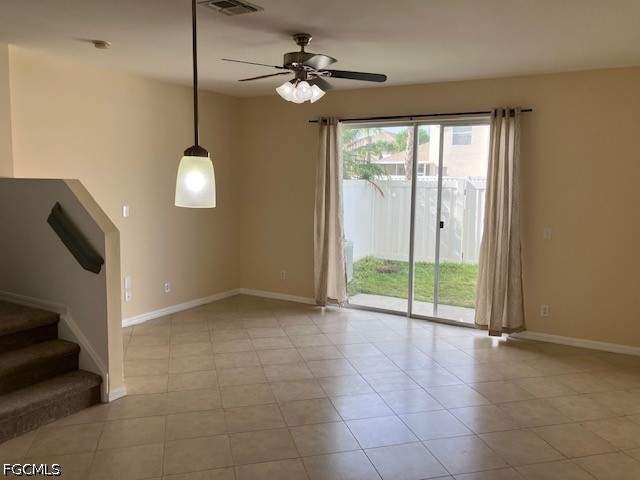 3 bedroom Townhouse at 3604 Cedar Oak Dr 103, Forest Lake Townhomes, Fort Myers — photo 4