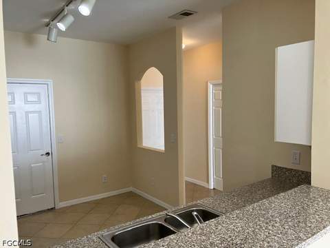 3604 Cedar Oak Dr 103, Fort Myers FL - photo 9 of 29