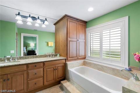 221 Kings Way, Naples FL - photo 16 of 28