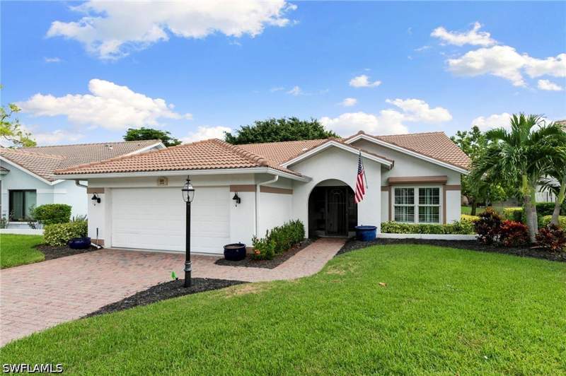 3 bedroom SingleFamilyResidence at 221 Kings Way, Foxfire, Naples — photo 3