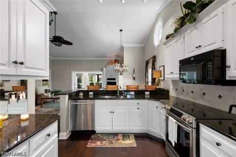 221 Kings Way, Naples FL - photo 9 of 28