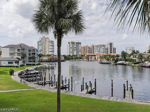 4255 Gulf Shore Blvd N 107, Naples FL - photo 14 of 15