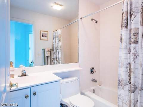 4255 Gulf Shore Blvd N 107, Naples FL - photo 7 of 15