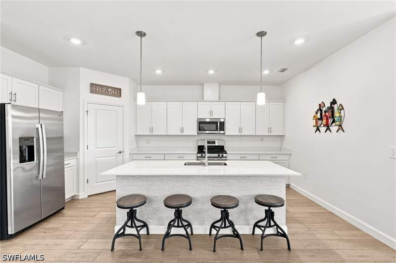 3 bedroom SingleFamilyResidence at 20273 Hartford Blvd, Verdana Village, Estero — photo 2