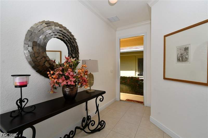 2 bedroom Attached at 4692 Fairloop Run, Westminster, Lehigh Acres — photo 4