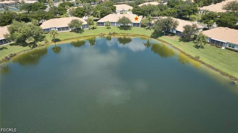 2 bedroom Attached at 8837 E Bay Cir, Sommerset Villas, Fort Myers — photo 2