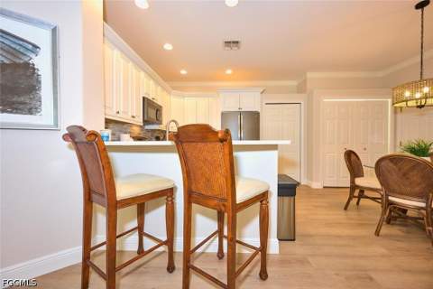 8837 E Bay Cir, Fort Myers FL - photo 22 of 50