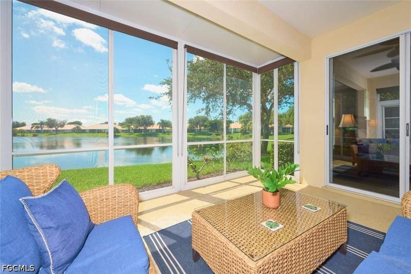 2 bedroom Attached at 8837 E Bay Cir, Sommerset Villas, Fort Myers — photo 3