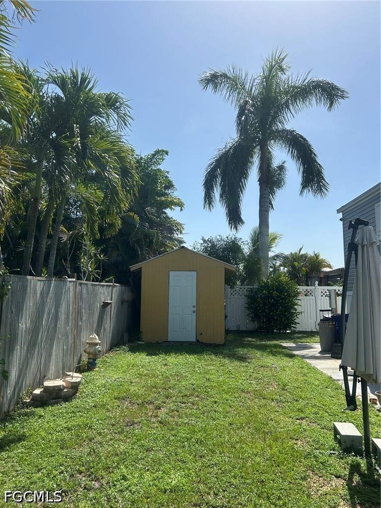 2 bedroom ManufacturedHome at 11261 Bombay Ln, Coastal Estates, Fort Myers — photo 5