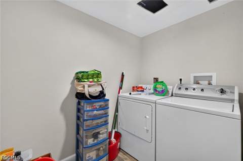 1448 Park Shore Cir 2, Fort Myers FL - photo 20 of 24