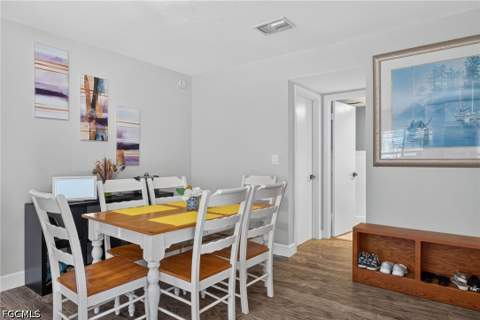 1448 Park Shore Cir 2, Fort Myers FL - photo 7 of 24