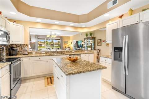 8184 Saratoga Dr 801, Naples FL - photo 10 of 32